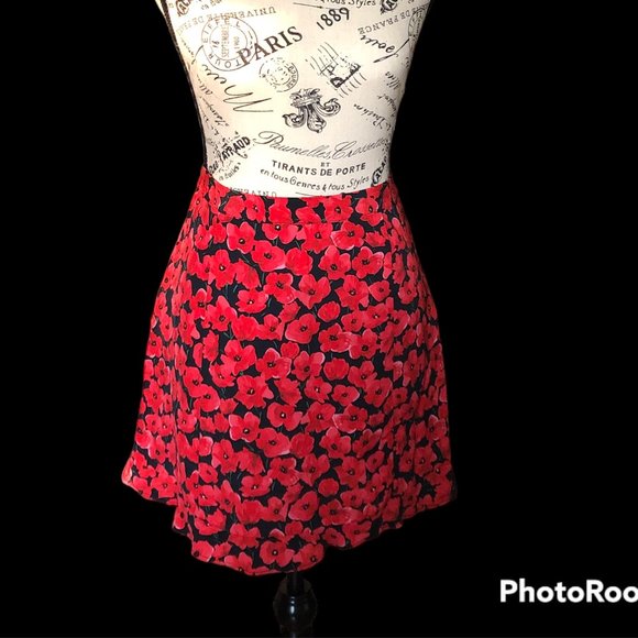 Zara Accessories Black with Poppies Ruffled Skirt Size Small - Picture 2 of 7